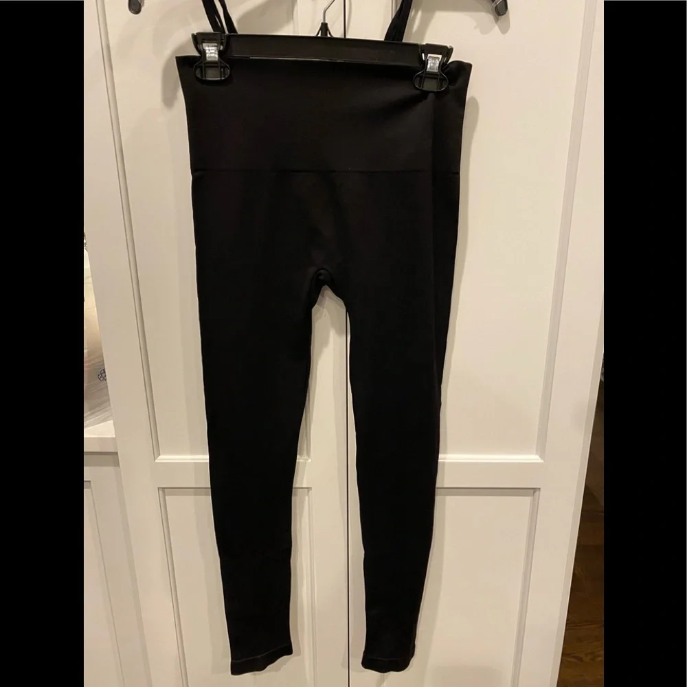 DAVID LERNER 2PC Seamless Bralette, & Leggings Set